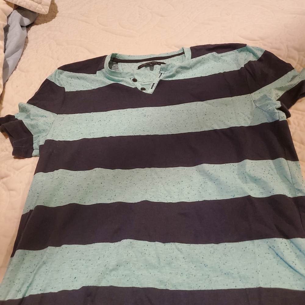 tee shirt